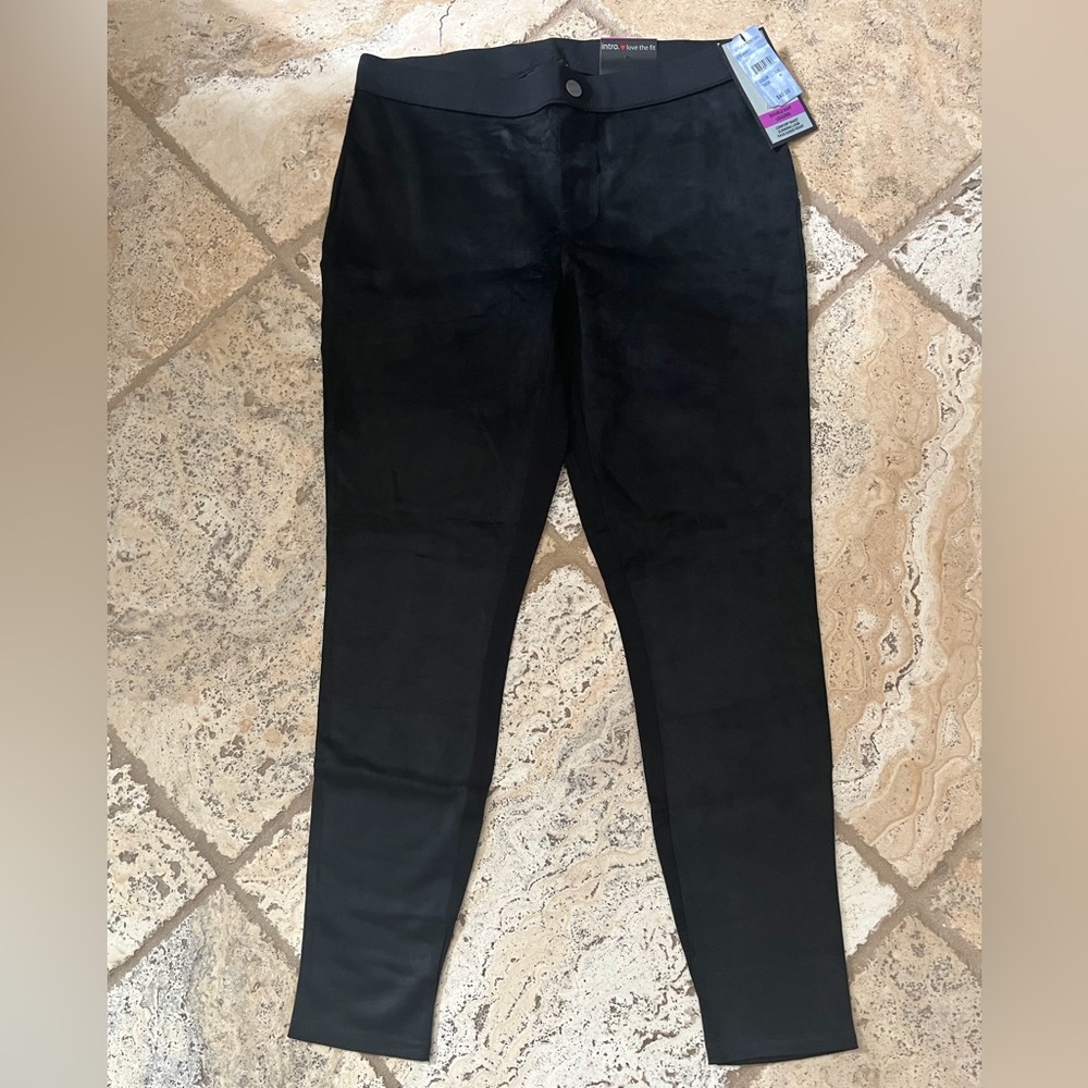 3/$15 NWT INTRO black faux suede legging M